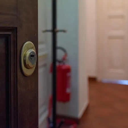 Cris House By Toh Solution Turin