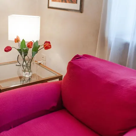 Apartment Cris House By Toh Solution