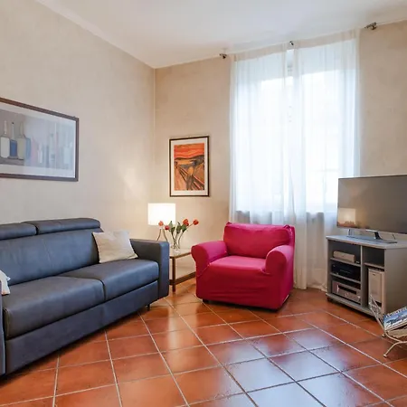 Cris House By Toh Solution Turin