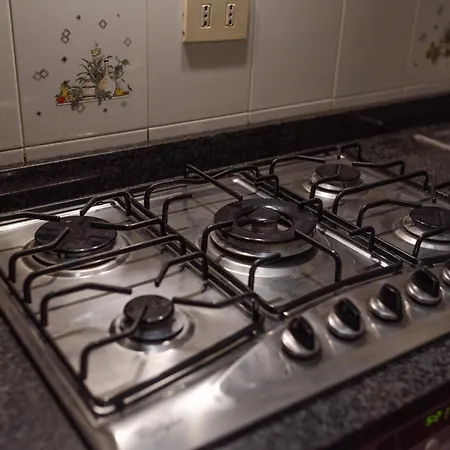 アパート Cris House By Toh Solution